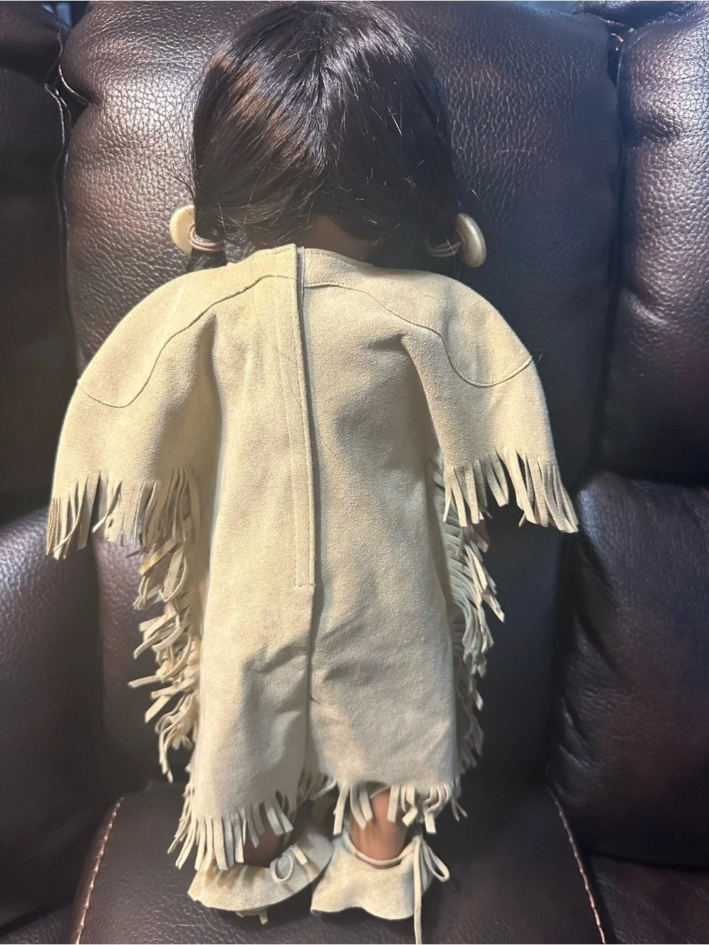 AMERICAN GIRL NATIVE AMERICAN KAYA DOLL (WITH OUTFIT AND SHOES)